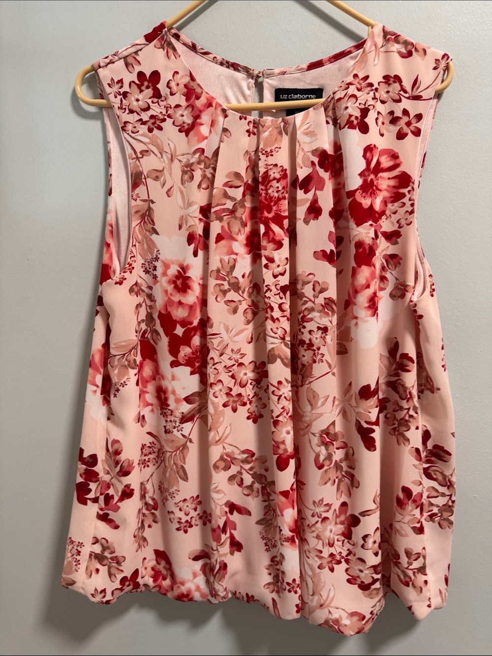 Liz Claiborne Blush Pink Floral Pleated Sleeveless Top